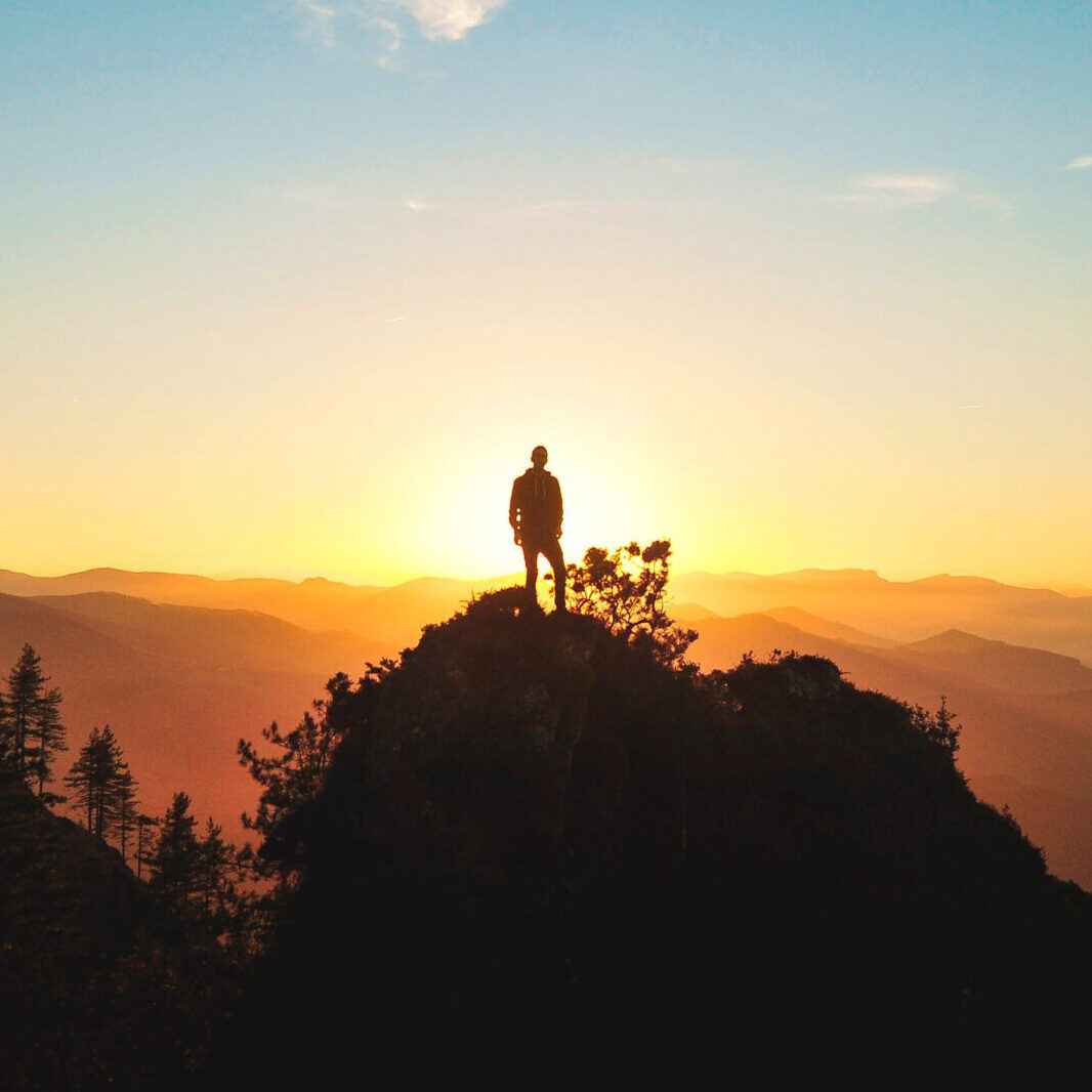 julentto-photography-Yr1SCCRJXIY-unsplash-scaled_quadr